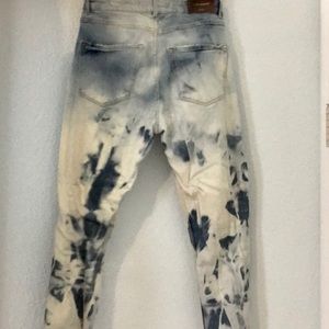 blue and white light wash jeans!